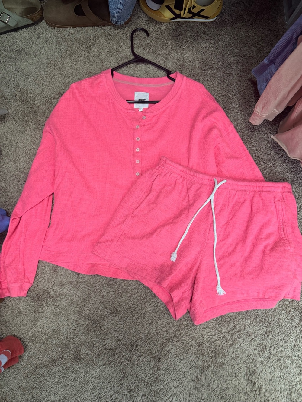 Matching Set! Women’s Aerie Neon Pink Henley Sweater & Drawstring Shorts - Large